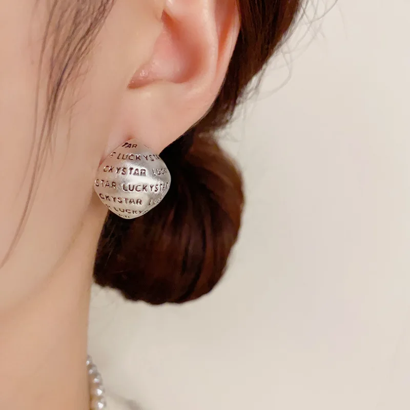 الفرنسية الرجعية المعادن هندسية إلكتروني الأذن ترصيع s925 الفضة إبرة أزياء بسيطة تنوعا تصميم أقراط النساء