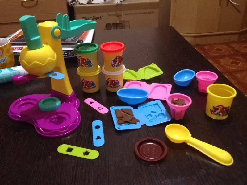 [Zabawne] DIY Playdough Clay Dough Plasticine Ice Cream Mould Zestaw do zabawy Diy Toy ręcznie robiona maszyna do lodów kuchnia kucharz zabawka prezent