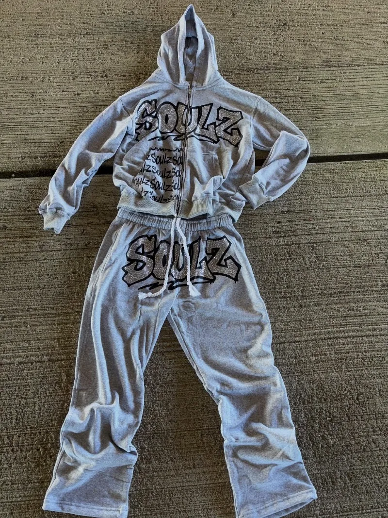 

High street retro hip hop diamond sticker English logo design fashionable men American suit Y2K street punk rock loose hoodie