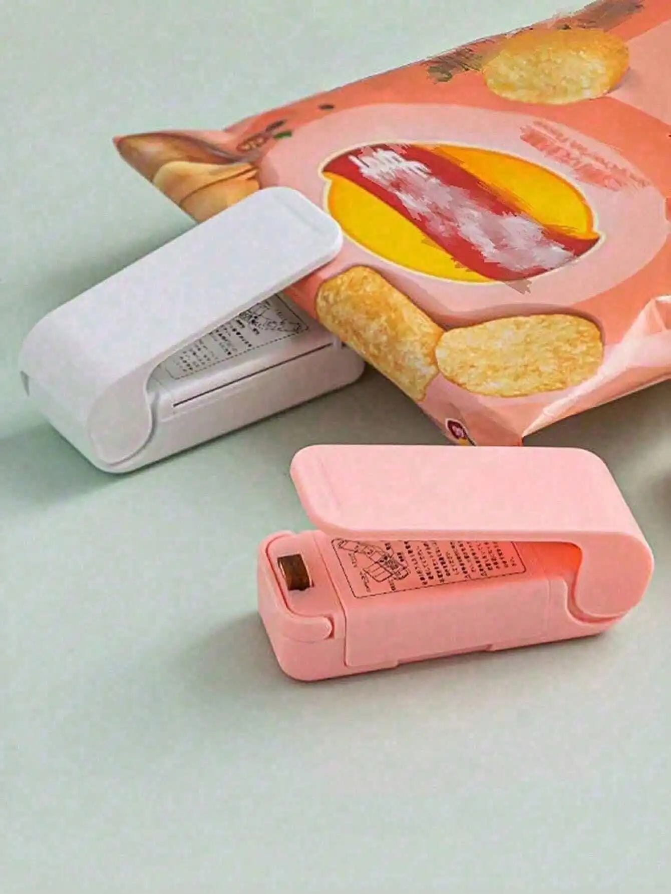 Mini Snack Sealer, Plastic Sealing Machine, Household Plastic Bag Food Preservation Vacuum Sealer, Suitable For Home And Student Summer Travel Essentials, Fitness, School Supplies, Camping, Holiday Essentials, Vacation Accessories