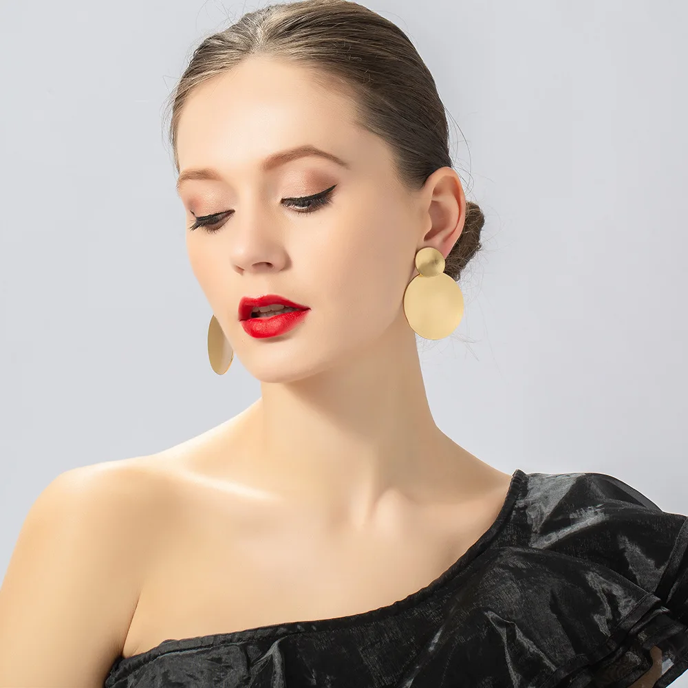 hot-selling European and American atmospheric earrings fashion personality geometric brushed versatile earclips medium an