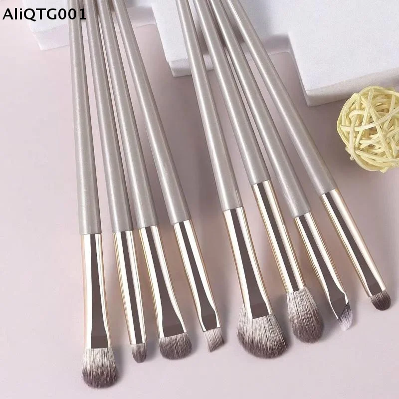 Ensemble de 8 pinceaux de maquillage pour les yeux, pinceaux à paupières ultra doux, pinceau pour eye-liner, outil pour une application lisse, kit de maquillage