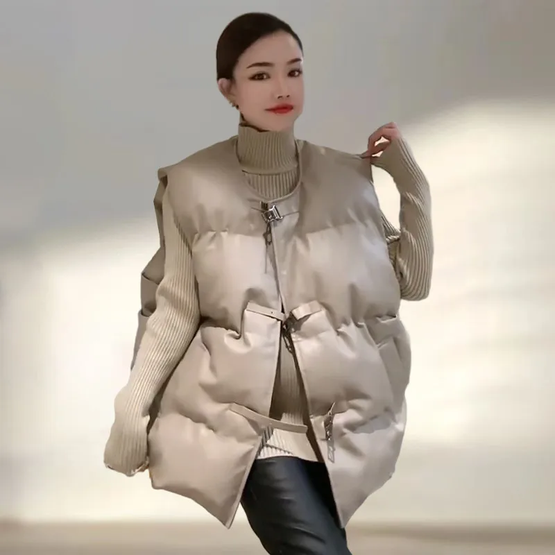 

2025 модный ретро жилет из искусственной кожи, женский осенне-зимний новый жилет с круглым вырезом и металлической пряжкой, свободная хлопковая стеганая куртка, жилет