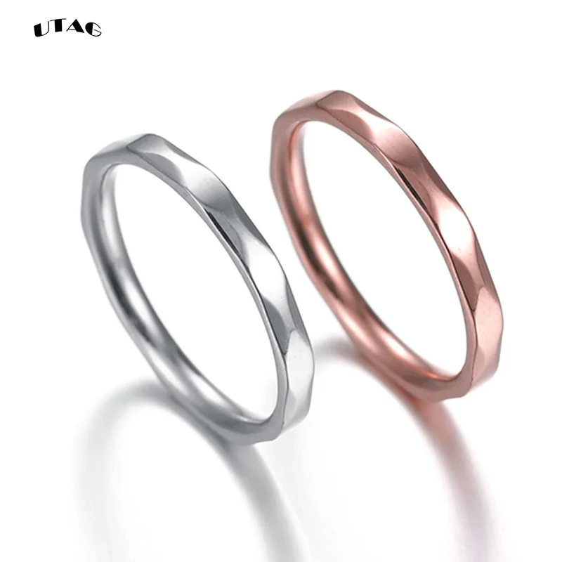 UTAG 2020 2mm Thin Rose Gold Anti-Allergy Smooth Simple Titanium Steel Wedding Rings for Women Valentine's Day Present
