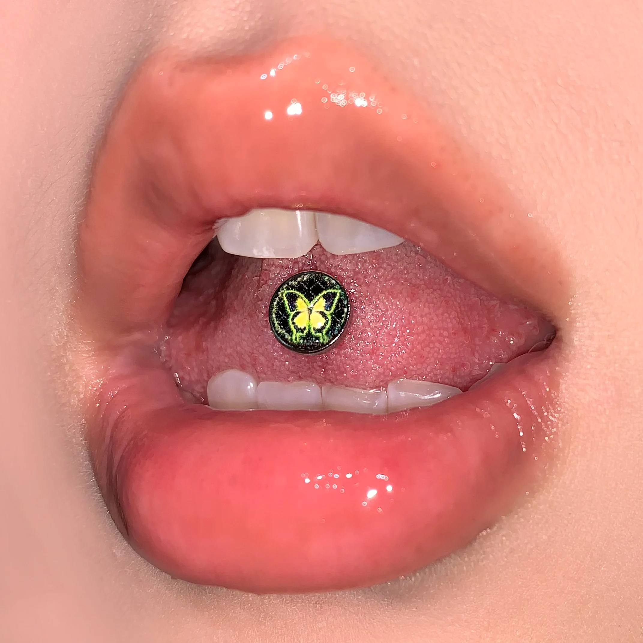 piercing-de-lingua-confortavel-em-liga-de-titanio-com-design-de-borboleta-estilo-doce-e-fresco-joia-da-moda-para-iniciantes