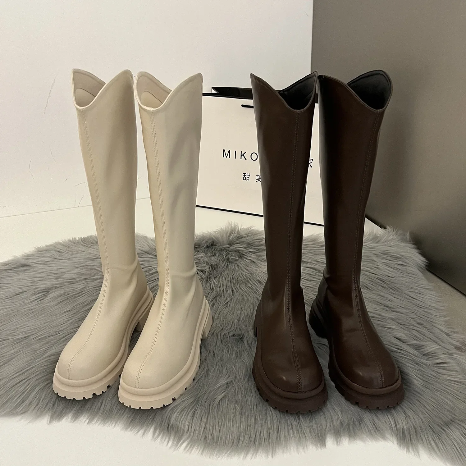 Retro Einfarbige Stiefel Damen Kniehohe Stiefel Mode Reißverschluss Hinten Ritterstiefel Quadratische Absätze Herbst Winter Damenschuhe – Detail 12