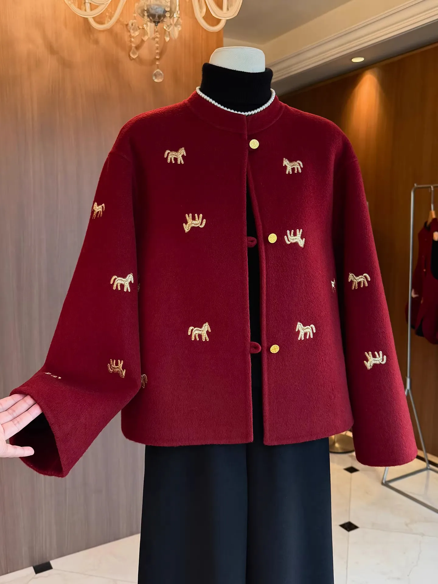 manteau-en-tweed-double-face-en-laine-de-peau-de-mouton-brode-pour-le-nouvel-an-col-montant-couleur-rouge-style-traditionnel-chinois-pour-maman