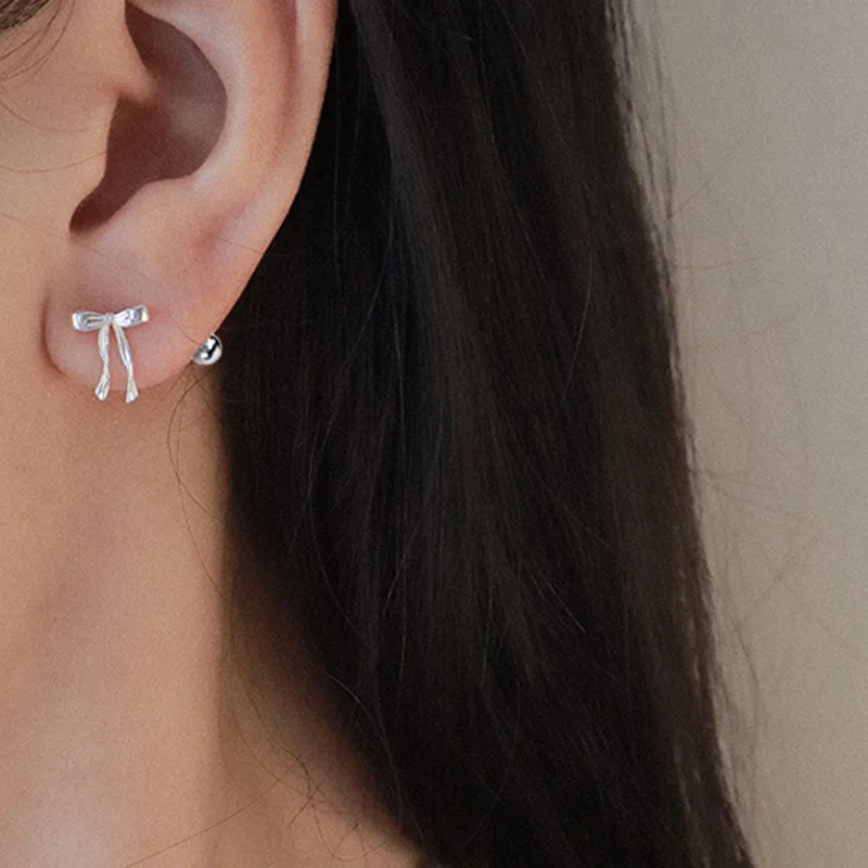 Korean Fashion Tragus Piercing Helix Studs Earrings for Women Sweet Flower Bow Hypoallergenic Daily Wear Jewelry Gift