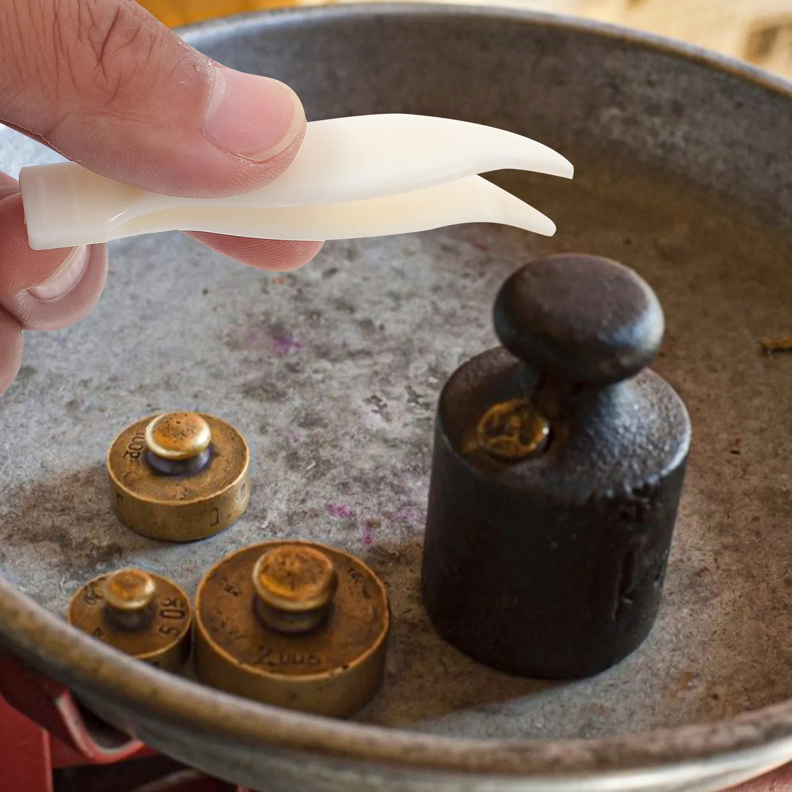 

10Pcs Durable Plastic Tweezers Unique Shape Scales Tweezer Laboratory Equipment Not Easy to Peel Off Fine Workmanship