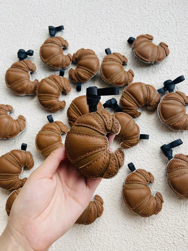 

Leather Croissant Keychain Pendant Mobile Phone Pendant Bag Croissant Keychain Goatskin