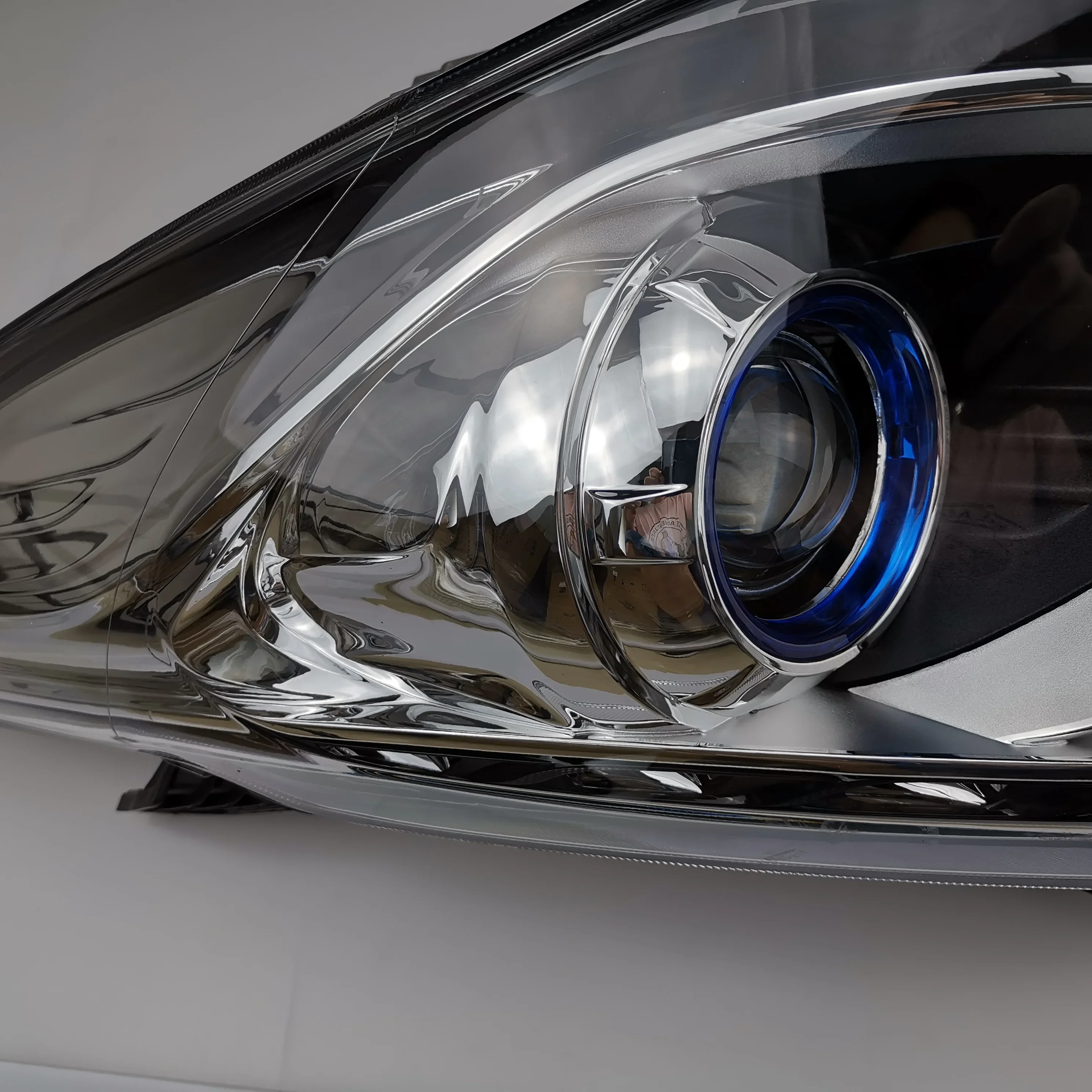 SAIC MAXUS G10 original headlight assembly C00016759 C00016760