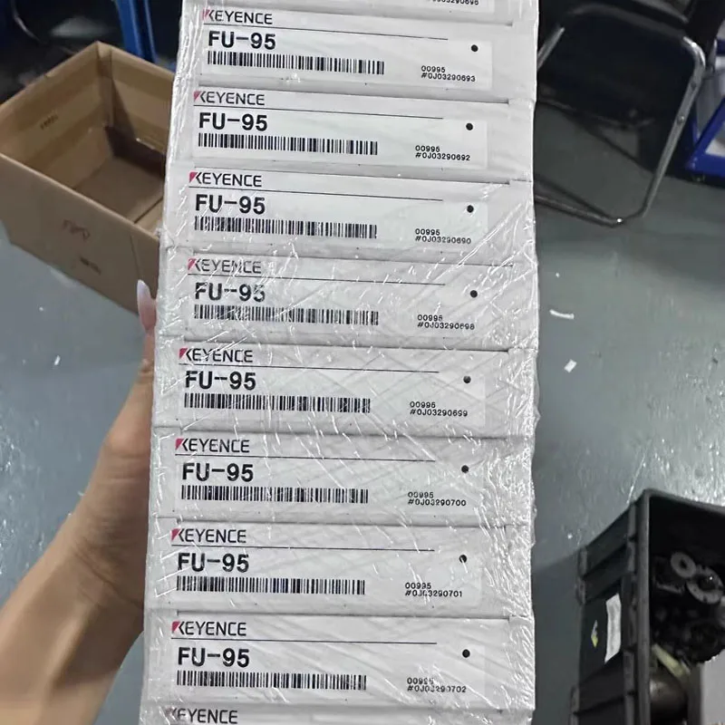 FU-95 KEYENCE Nuovo sensore in fibra ottica con rilevamento del livello del liquido originale; Grande stock disponibile, si sente libero per informarsi