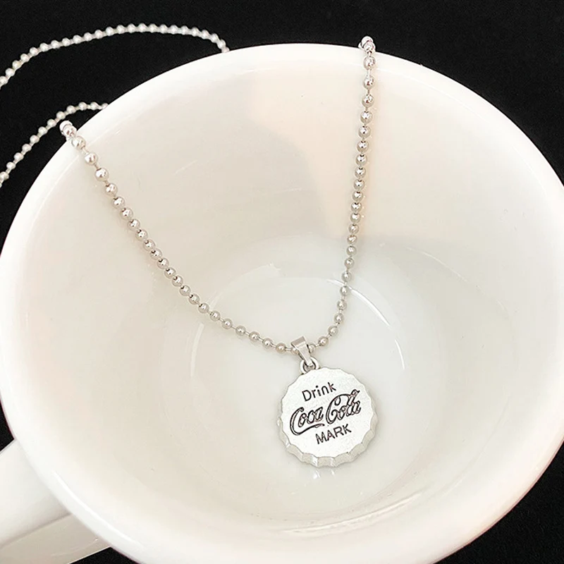 Net Celebrity Hip-hop Coke Bottle Cap Pendant Necklace Tide Men And Women Street Fashion Personality Letter Necklace Choker