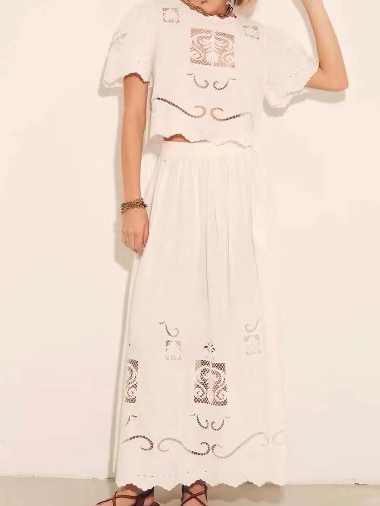 Withered 2026 Spring/summer New Product Exquisite Cotton And Hemp Hollow Embroidery Top And Half Skirt Set For Women