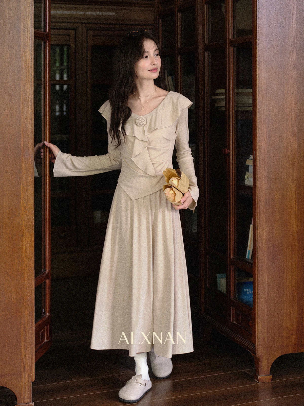 ALXNAN robe à flocons d'avoine à volants col en v robe longue élégante pour femmes automne nouveaux tissus tricotés décontractés faux robes deux pièces QJD00564