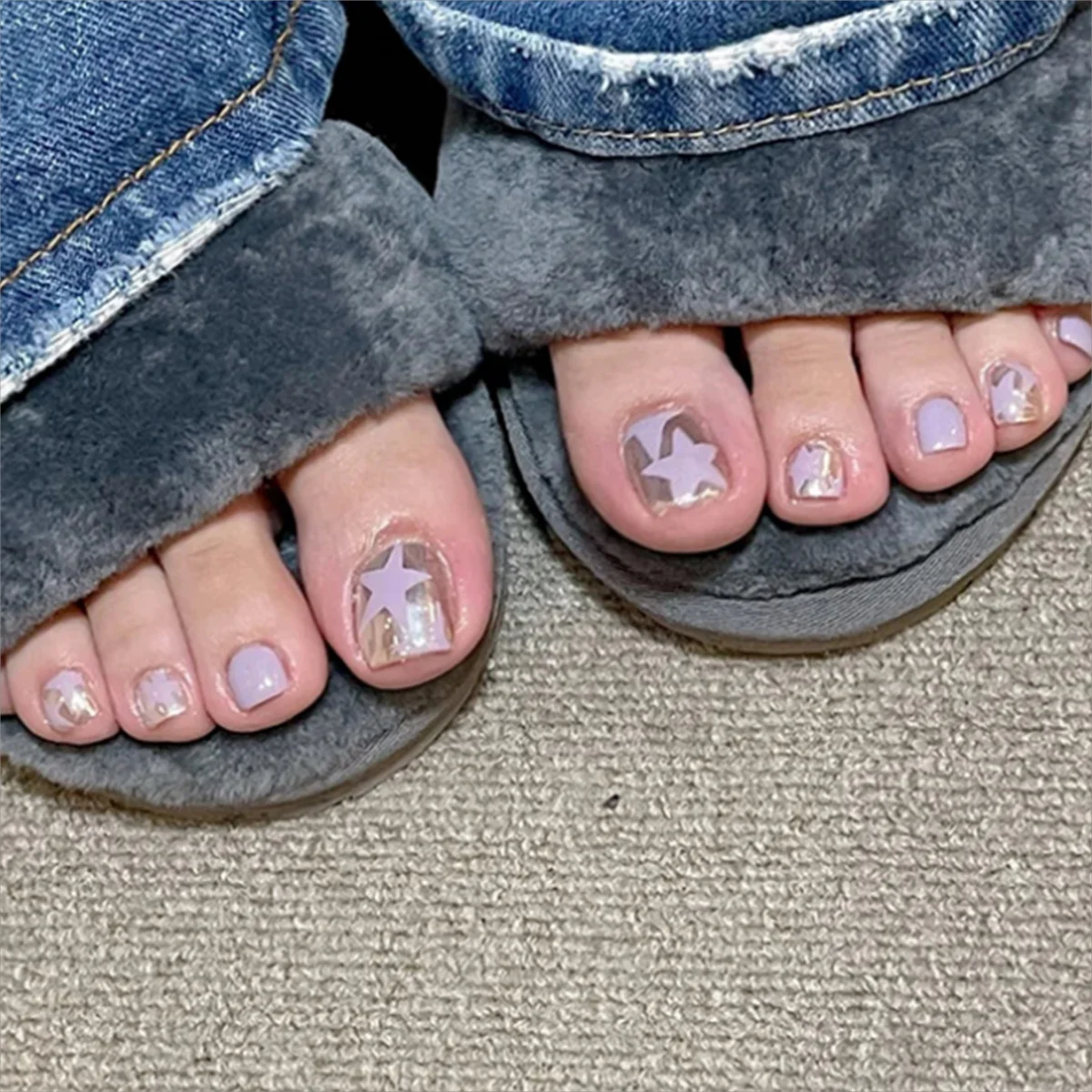 Neue Mode 24 teile/satz Frauen Mädchen kurze quadratische Silber Französisch lila Stern volle Abdeckung tragbare Zehen nagel Patche Presse auf Nail Art