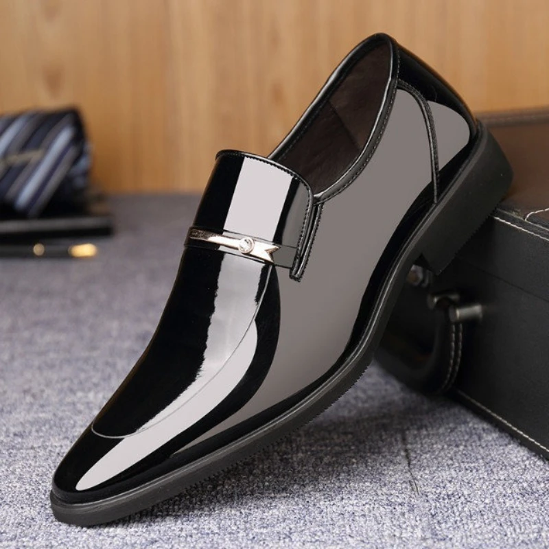 38-48 Eleganti Mens Patent Leather Shoes Suit Wedding Man Formal Shoes Casual Business Drivers Loafers Shoe for Man Black Brown