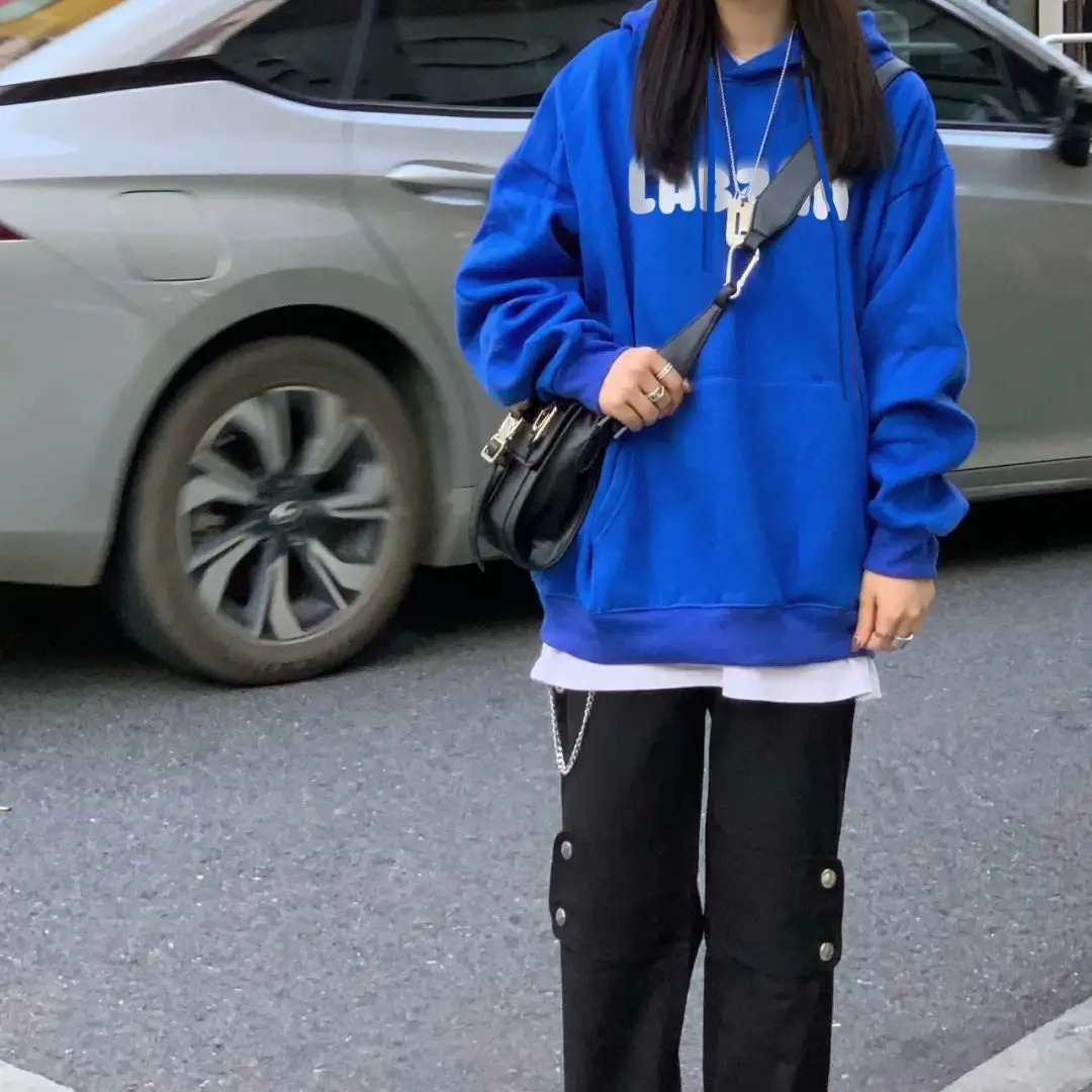 フード付きパーカー ジップアップ 2000年代 エモ 女性用 ベージュ トレンド Ootd インヴィエーロ ニューバトップ カプチャ モダ ウルバナ エスタンパダ ディバーテッド ステッチ