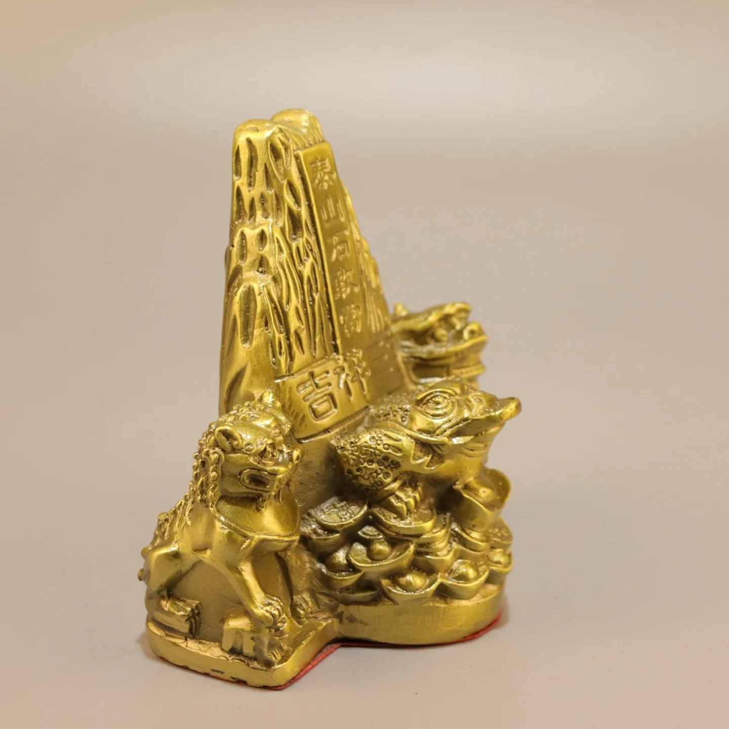 Taishan Shigandang Brass Lion Figurine - Home Décor Sculpture, Office Craft Gift, Entryway Decorative Artwork