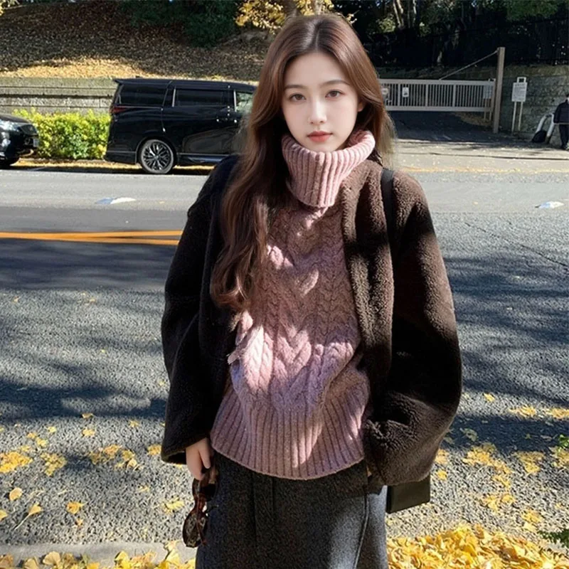 

High-neck sleeveless twist knitted sleeveless vest, loose and thick women's fashion warm pink vest top in autumn and winter