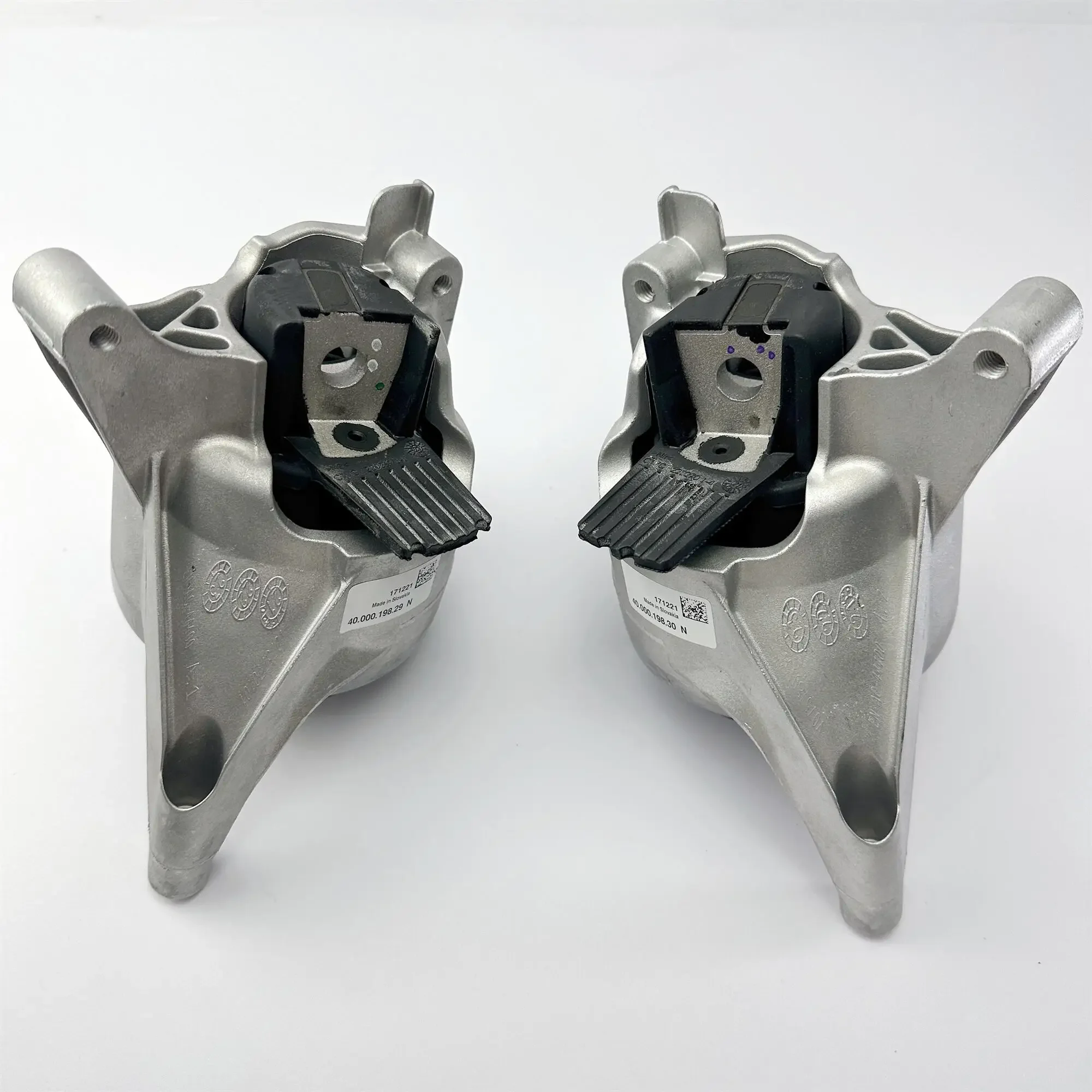 

9A719938300 9A7199383 9A719938400 9A7199384 Engine Mount for Panamera Original