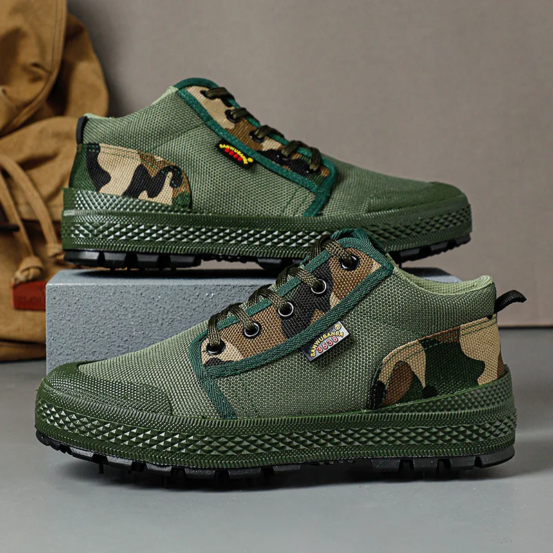 Men's and Women's Camping Sports Shoes Thick Soled Canvas Hiking Shoes Breathable Fashion Work Camouflage Tactical Short Boots