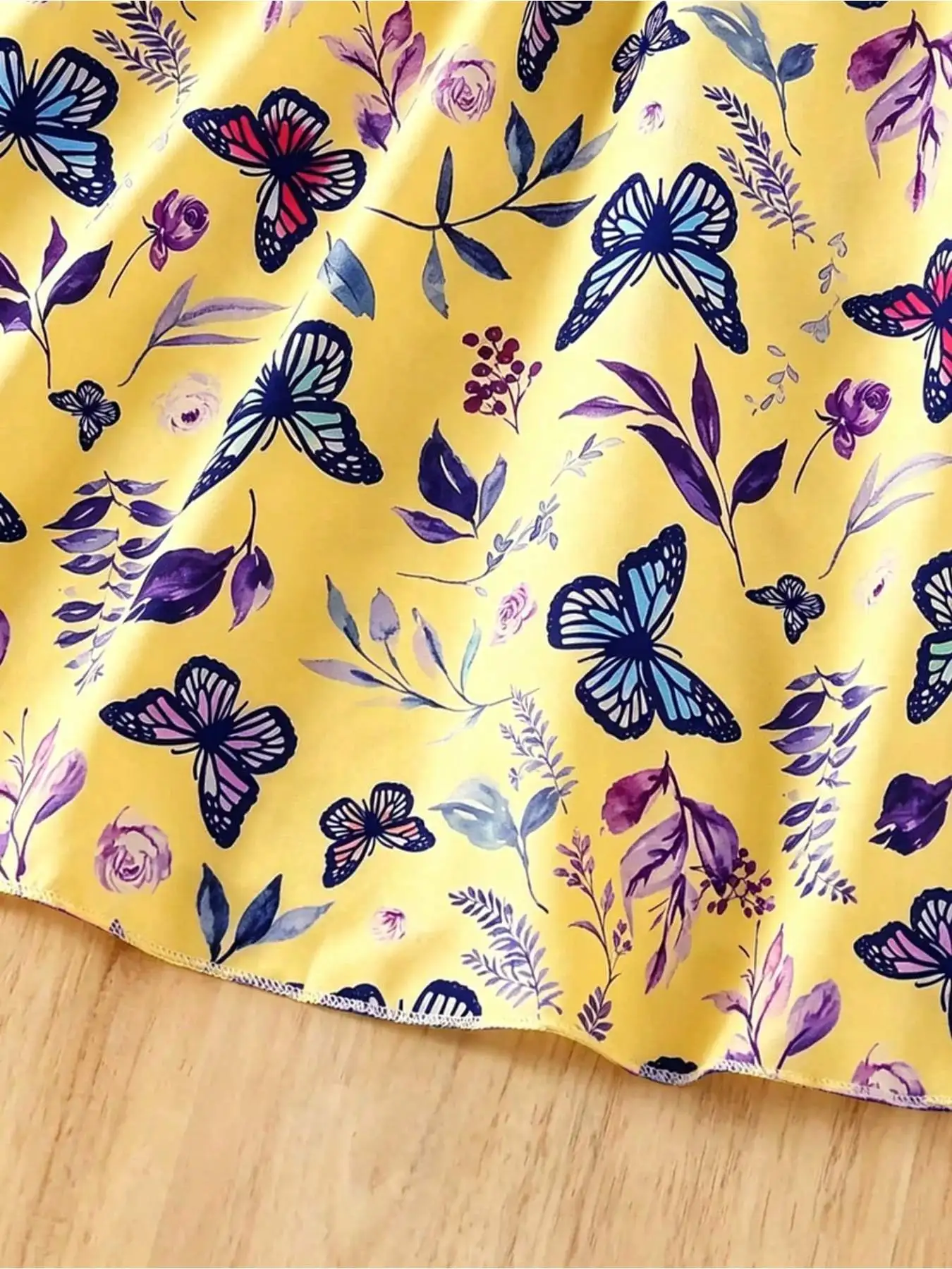Kinder-Freizeitkleid mit Rundhalsausschnitt, ärmellos, Schmetterlings- und Blättermuster, tailliert, mittellanger Rock, bequeme Kleidung – Detail 8