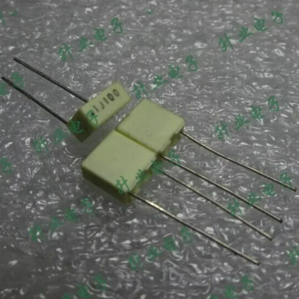 

20PCS AV R82 0.1uf/100V 100nf 104 New 5mm Film Capacitor