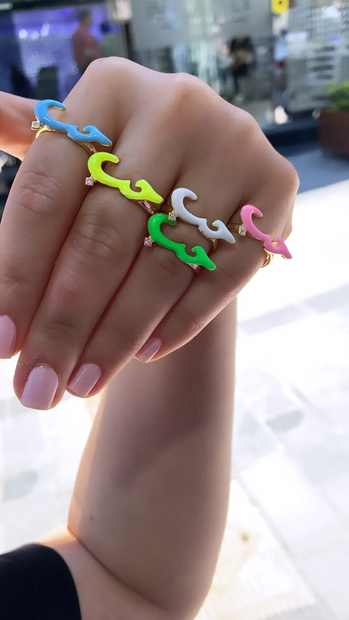 Neon 5 Colors of Arabic Alphabet Enamel Ring Ajustable Fashion Jewelry for Women Pink Green Blue White Yellow