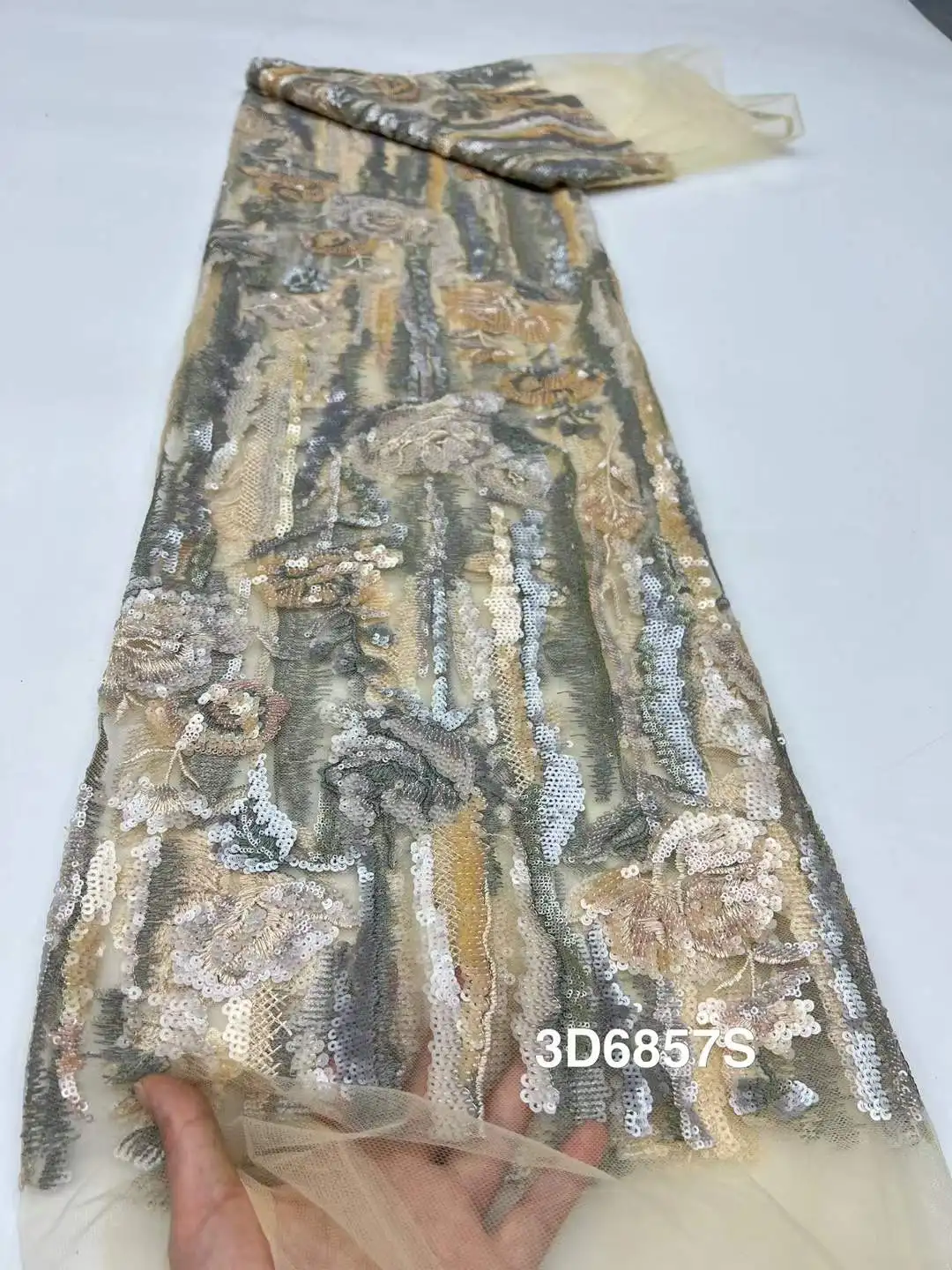 2025 تصميم جديد الأفريقي الترتر أقمشة الدانتيل عالية الجودة الفرنسية النيجيري تول الدانتيل شبكة النسيج لخياطة فساتين حفل زفاف