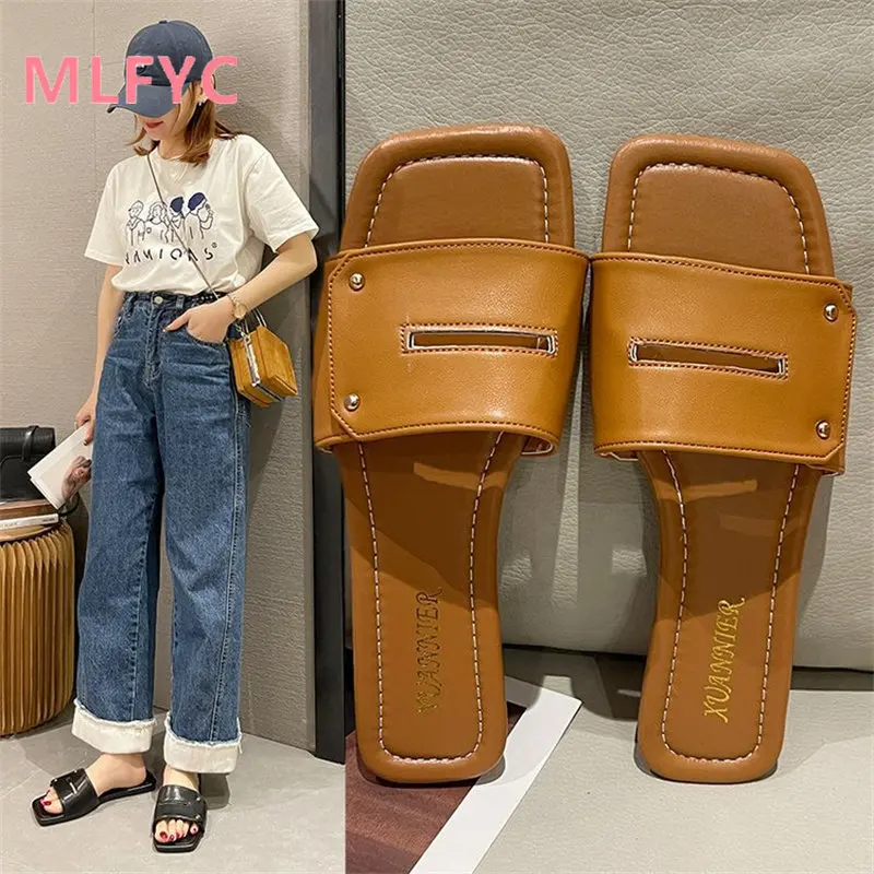 Sandals slippers for women 2023 summer new square head comfortable women's slippers casual simple flat sandals for external wear