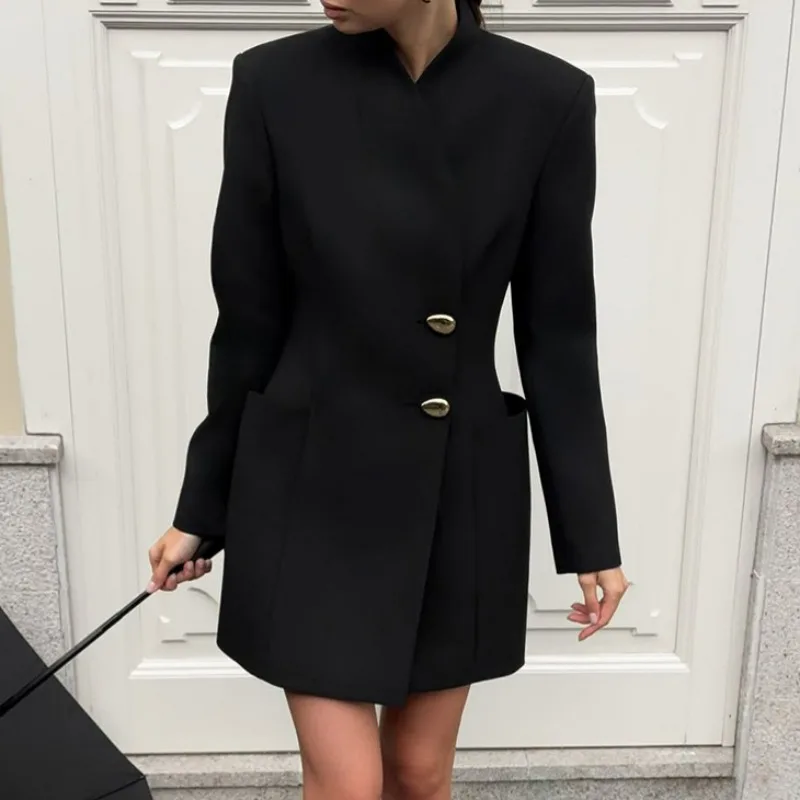 A Black V-neck Long-sleeved Cinched Waist Short Dress Unique Design Sense for Autumn Winter Europe Commuter Suit Dress for Women