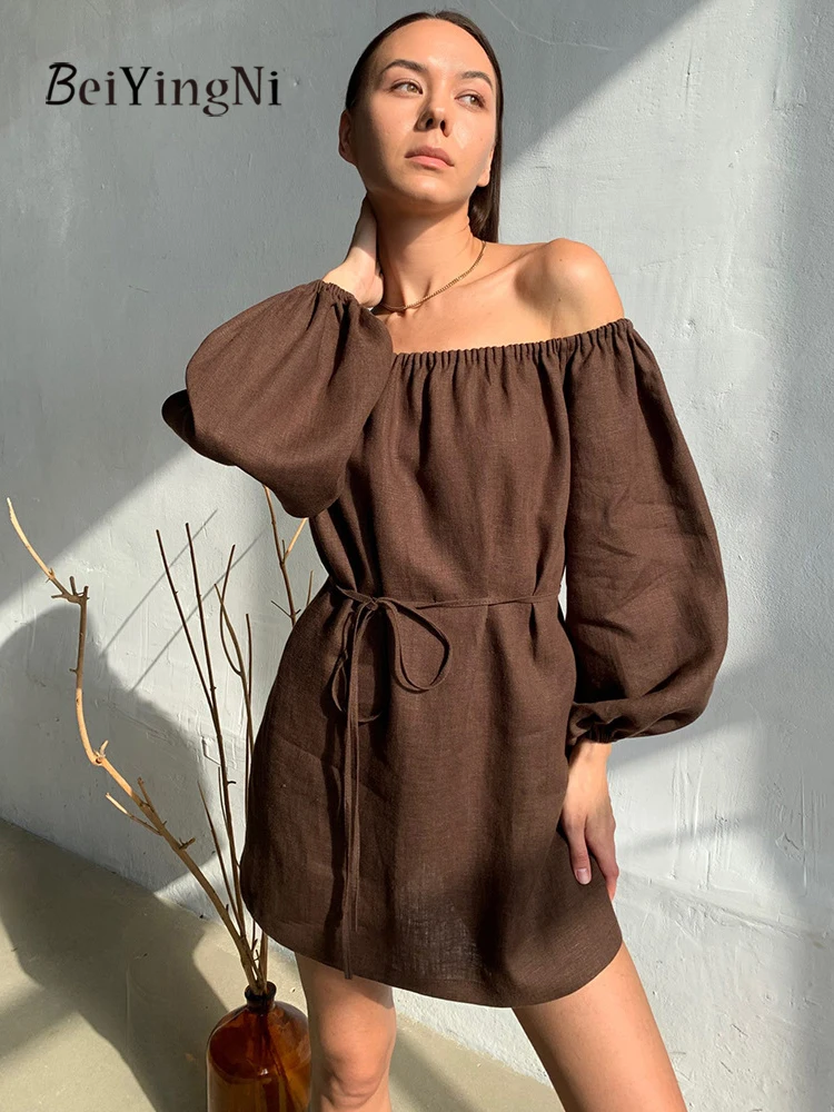 Beiyingni 2025 فستان نسائي قصير على الموضة جديد للربيع والخريف من القطن بدون أكتاف ورقبة مائلة فساتين فضفاضة للسيدات وشاحات فيستدوس