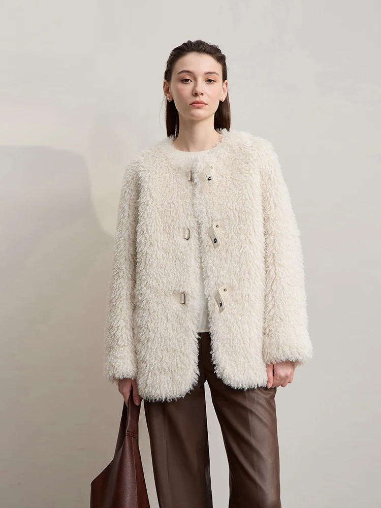 

AMII Fur Coat Woman 2025 Winter New Round Neck Loose Long Sleeves Ladies Clothing Leather Button Warm Women's Fur Coat 12524008