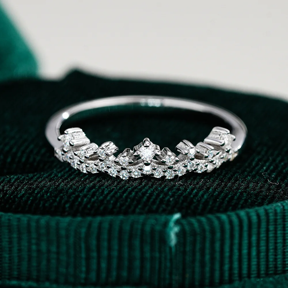 Lumira Hip-Hop Platinum PT950 Elegant Crown Ring for Women with Moissanite Stone Fashion Wedding Party Charm Jewelry