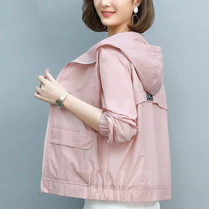 Sunscreen Clothes Women's Thin Breathable Short Coat Women Jacket 2023 New Middle-aged Mothers Wear Casual Sunscreen Cardigan