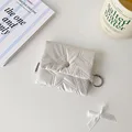 WHITE L