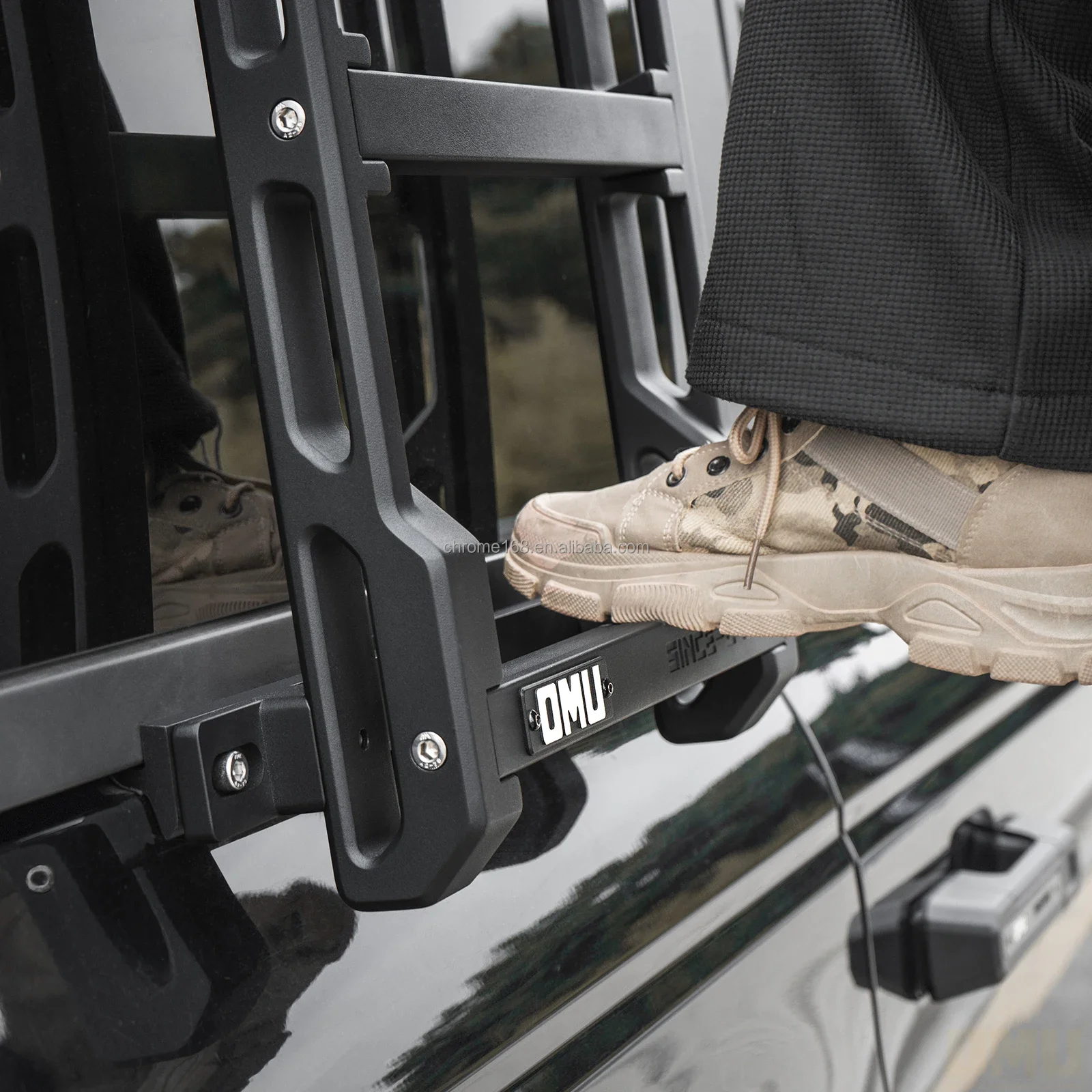 OMU Genesis Series Rear Window Side Ladder for Bronco Accessories Aluminum Roof Climbing Ladder