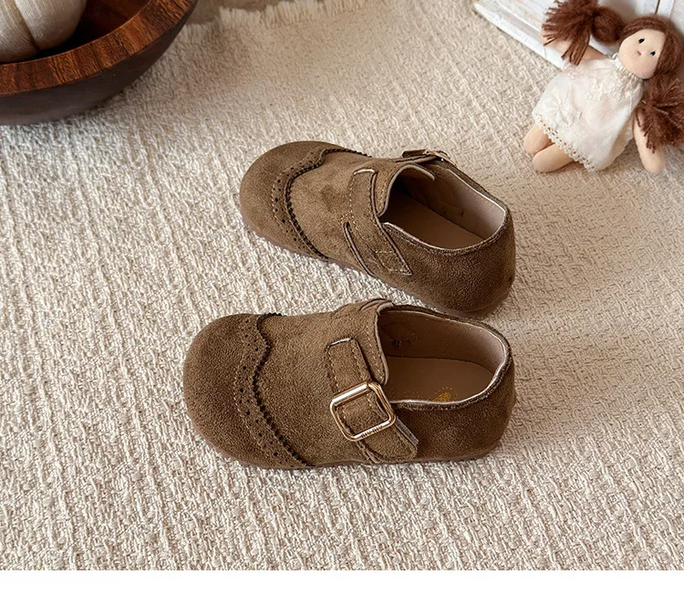2026 Neue Freizeitschuhe für Jungen und Mädchen, modische Kinderschuhe mit Schnalle, runder Zehenpartie, im britischen Stil, Loafer, Unisex-Schuhe für Kinder, Baby-Laufschuhe – Detail 16
