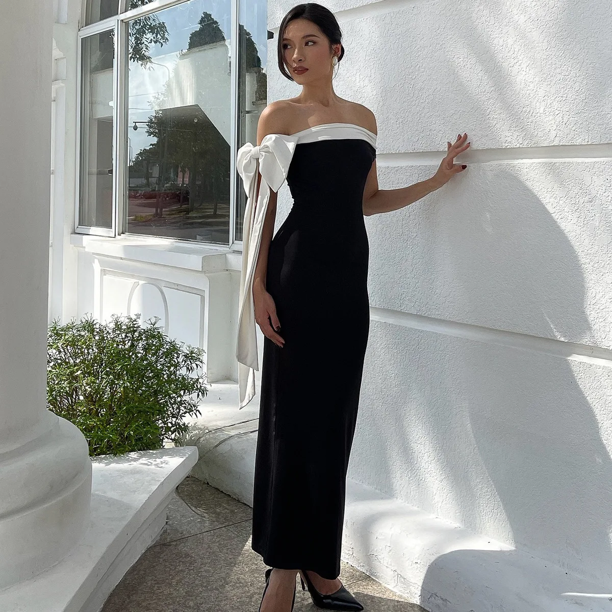 

Women's 2025 Summer, New European-Style, Bow-tie Decorated Slash Neck Patchwork Dress