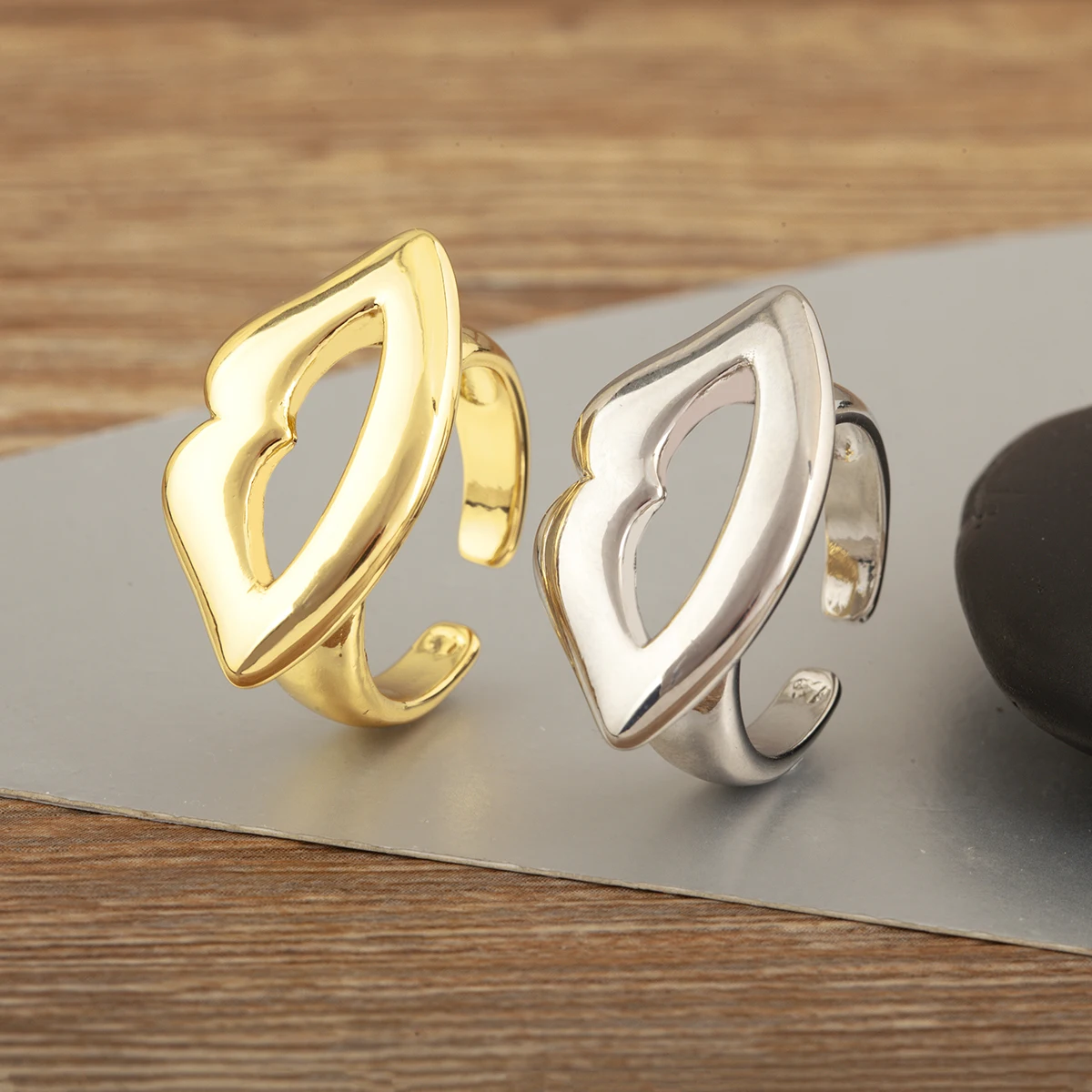 Nidin Trendy Hollow Mouth Shaped Open Ring Adjustable For Women Punk Rock Style Statement Finger Jewelry Anniversary Party Gifts