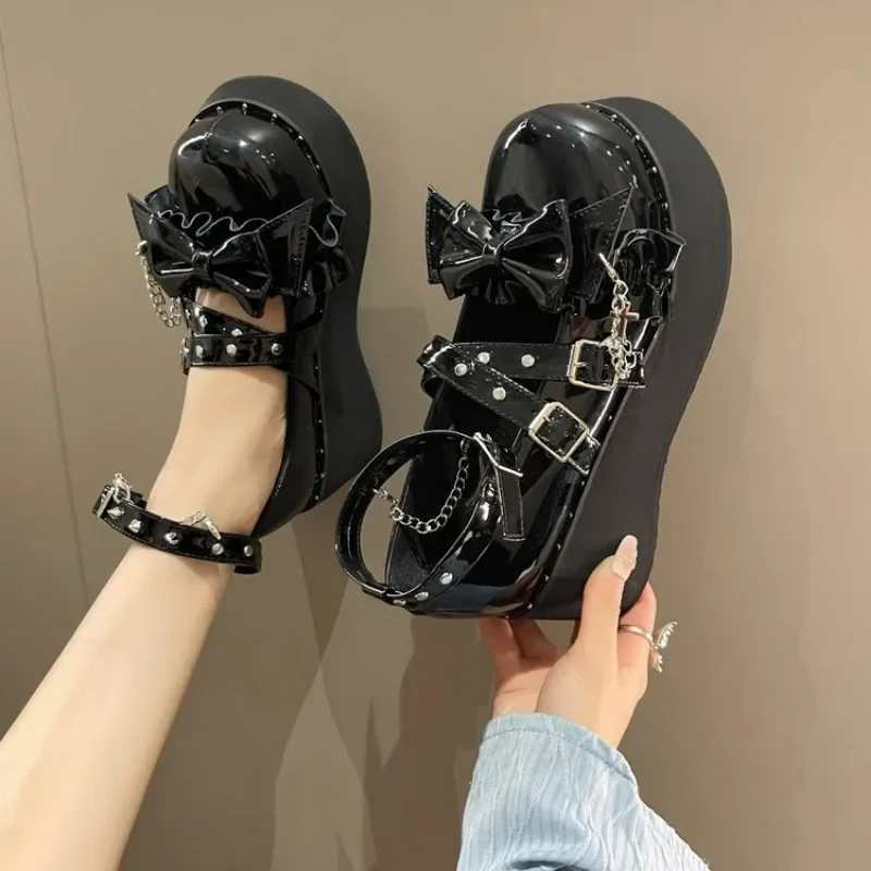 

Fashion Bowtie Wedge Pumps Women's Patent Leather Chains Punk Gothic Shoes Lolita Chunky Platform Heart Buckle Footwear