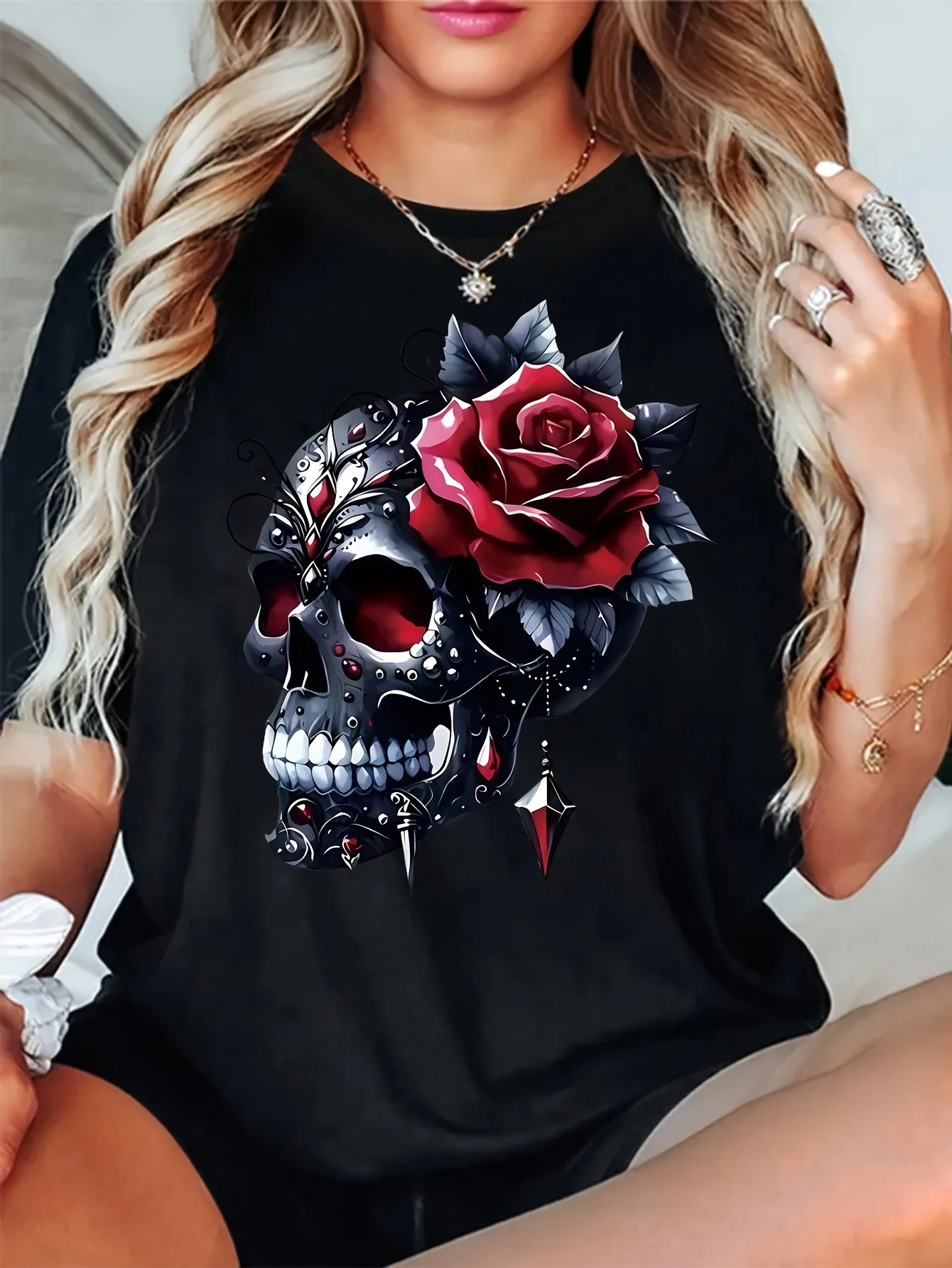Women's Gothic Skull Rose Print Short Sleeve Round Neck Casual Tee with Medium Stretch, for Party Wear Year-Round Wear,The T-shirt is made of soft, pure cotton fabric.