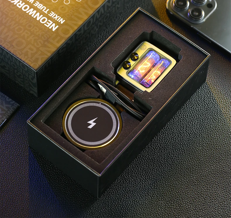 NEONWORKS new BTF nixie tube watch CRT TV retro design UNIQUE IN16