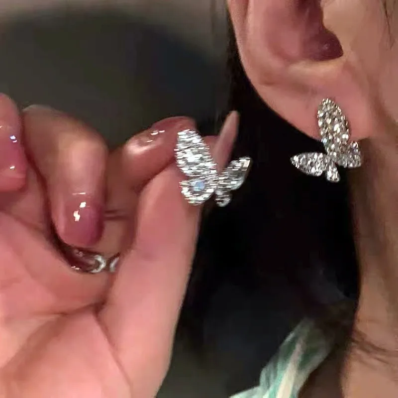 2025 الاتجاه أقراط مرصعة حريمي الكورية الحلو لطيف فراشة حجر الراين القرط موضة أنيقة هندسية مجوهرات هدية جديدة