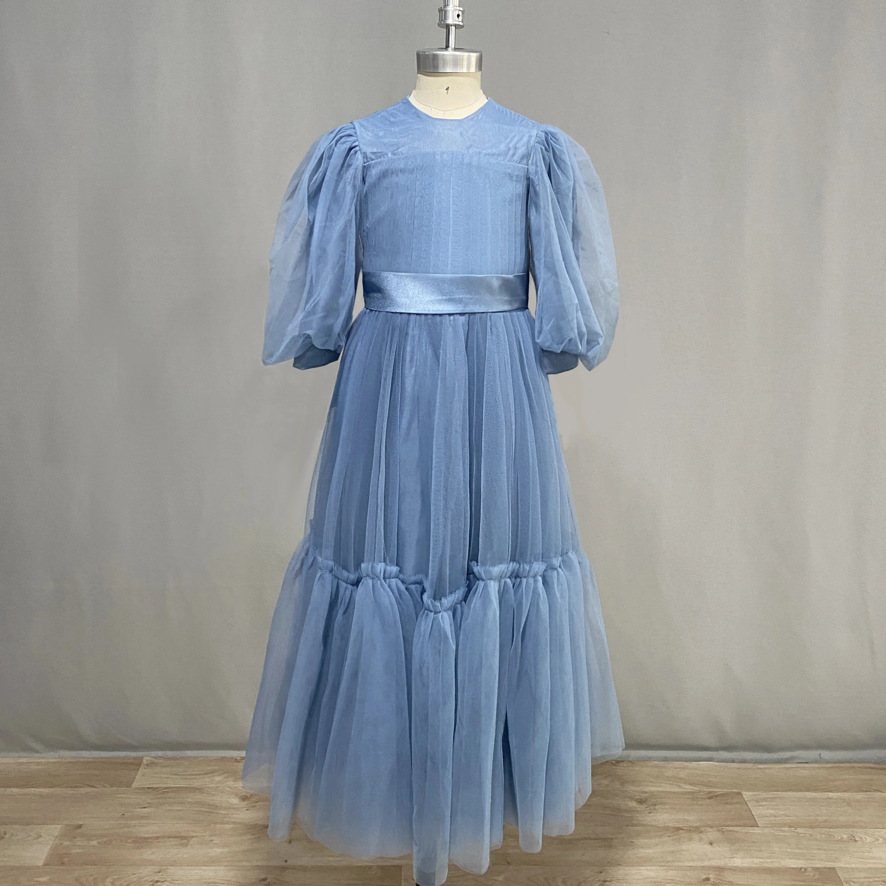 

Customized Blue Flower Girl Dress For Wedding Tulle 3/4 Sleeves Simple A-Line Kids First Communion Formal Occasion Ball Gown