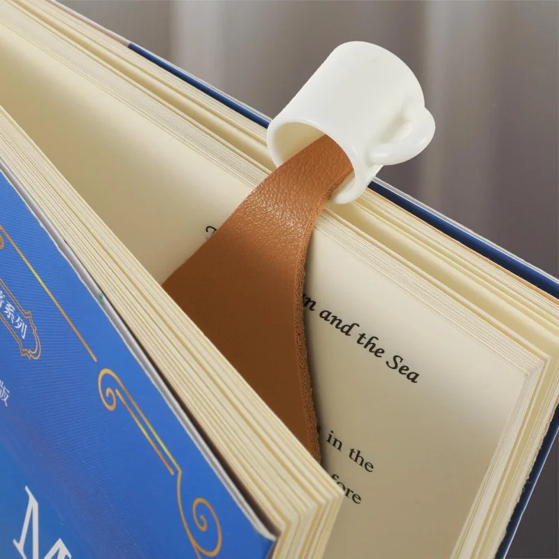 2pcs Spilled Coffee Bookmark,Reading Cool Book Marks Funny Spill Coffee Cup Book Markers  for Book Lovers Bookworm Coffee Lovers
