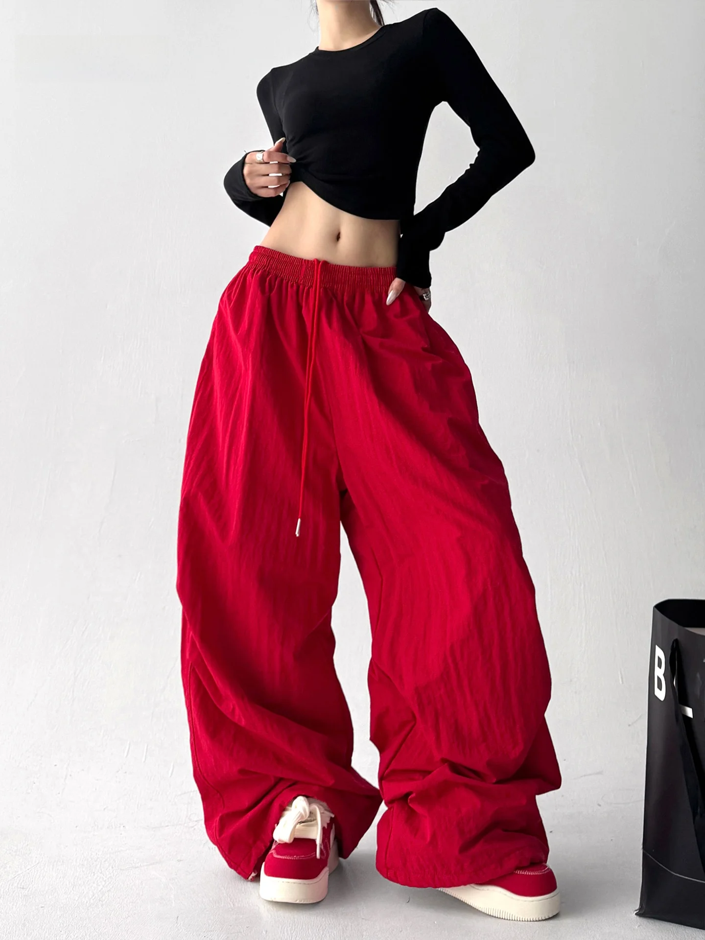 بنطلون واسع الساق مبطن بالصوف الأحمر للنساء، بنطلون تزلج كاجوال فضفاض بأسلوب كسول، تصميم فريد بخصر مرتفع من النايلون بتصميم عتيق