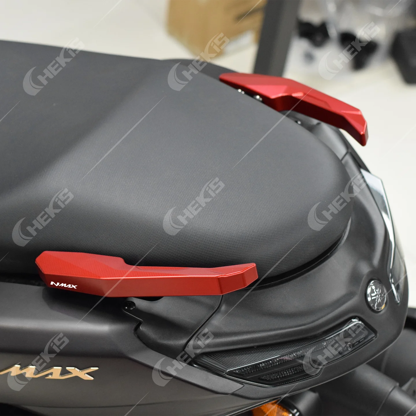 Chekis Is Suitable for 2025 Yamaha Nmax155/125 Modified Rear Seat Armrest, Rear Wing, Rear Armrest, Rear Wing, Aluminum Alloy Rear Seat Handle, Handle Bracket