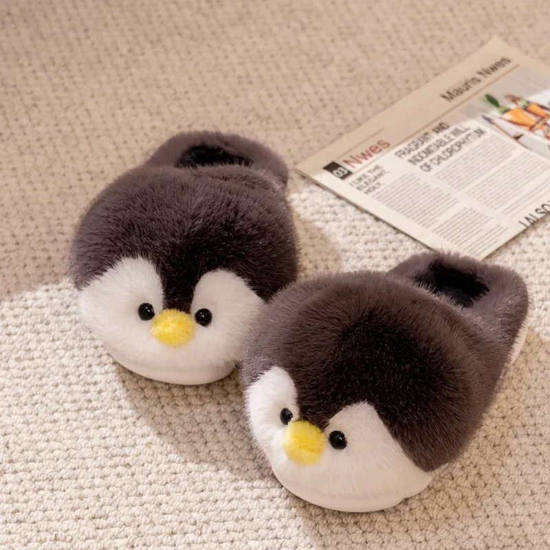 Nuove scarpe di cotone per la casa autunno inverno peluche pantofole da donna simpatico cartone animato bambole pinguino scarpe di cotone pantofole